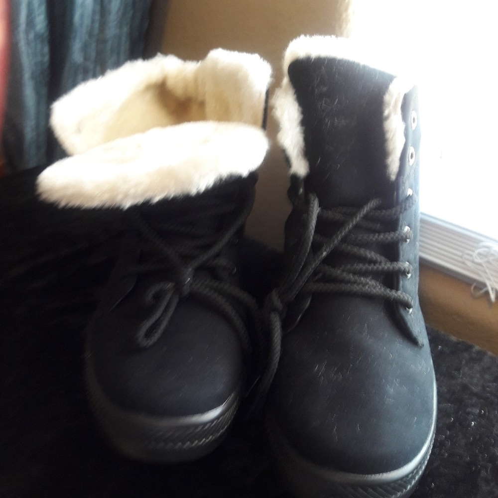 NWT SQL BLACK SUEDE HIKING BOOT